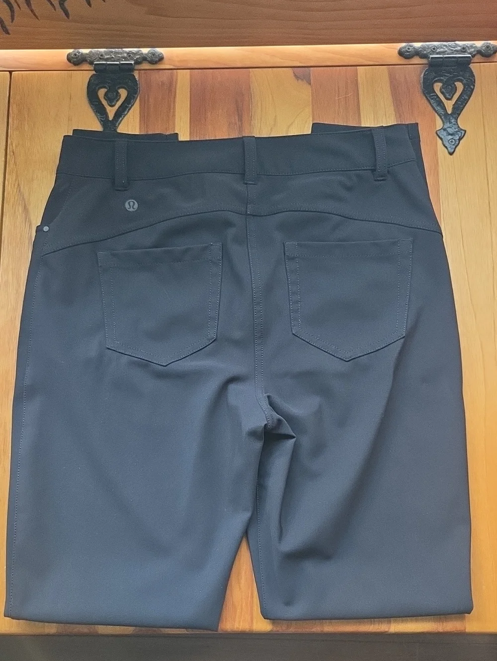 Lululemon City Sleek Slim-fit High Rise Pant Black size 30 / 10